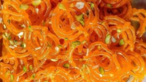 Funnel Cake (Jalebi): A Crispy, Syrupy Delight from the Streets of South Asia